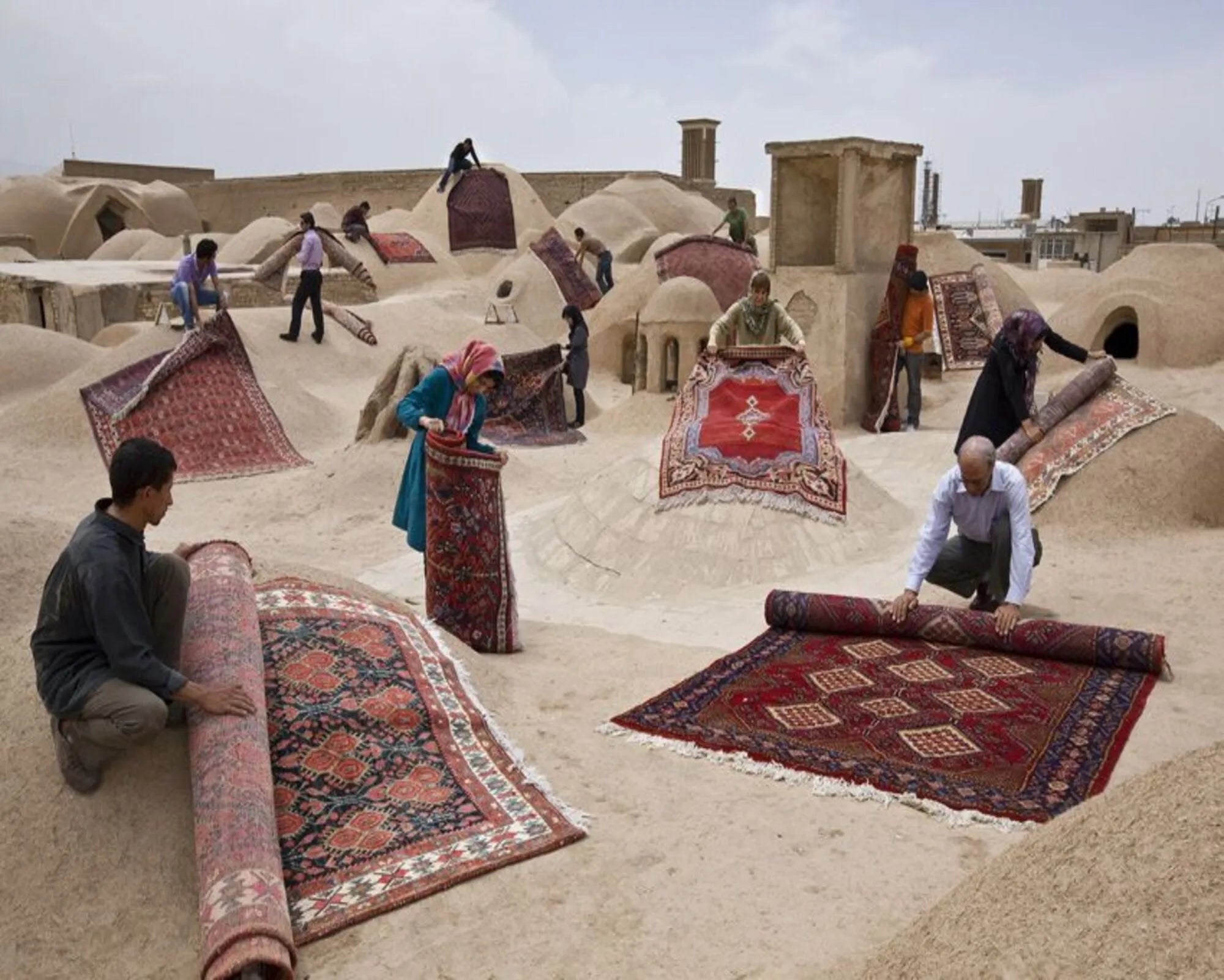 تاريخ صناعة السجاد وإنتاجه حتى عصرنا الحالي | سجاد ويفت.