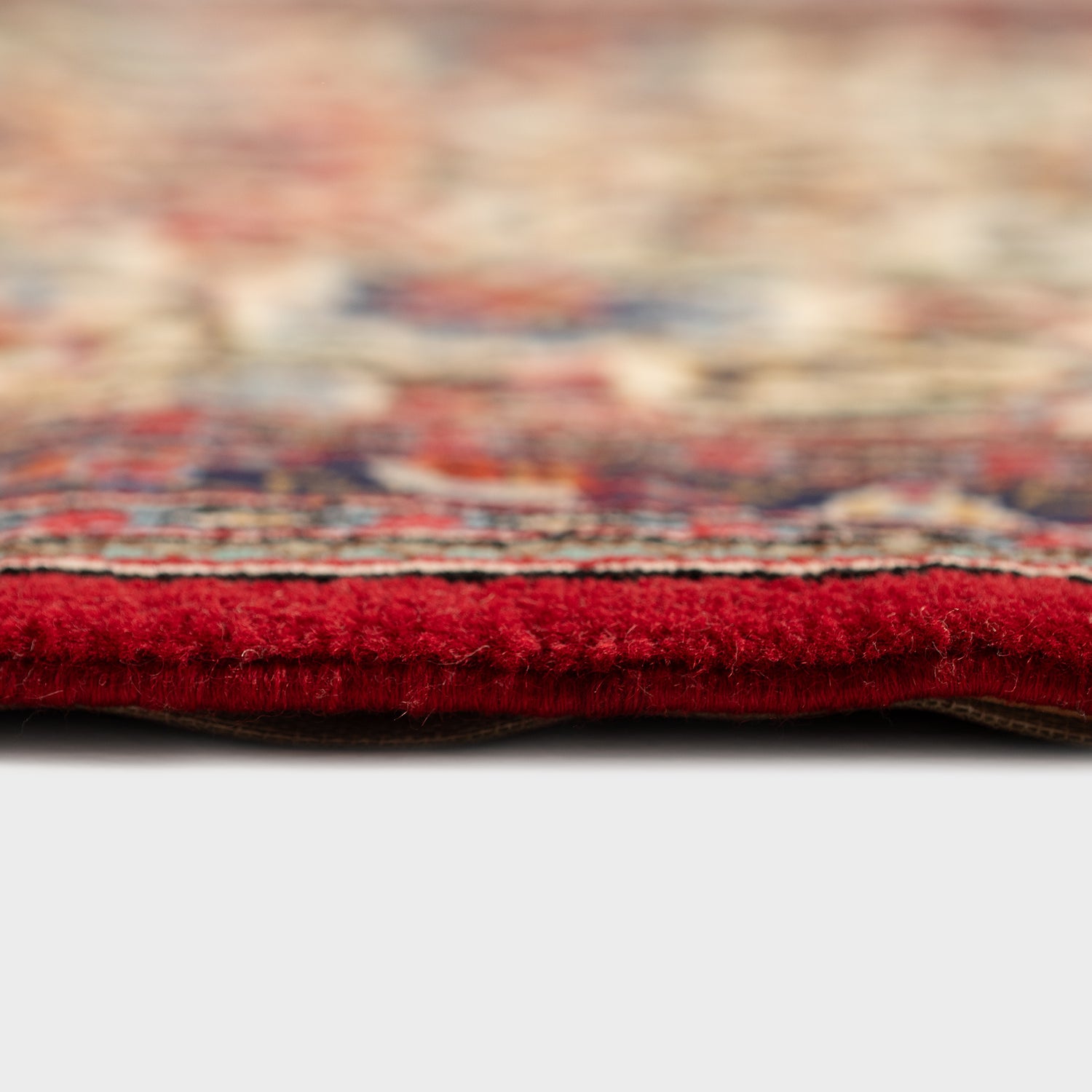 Isfara Luxurious Handmade - Classic Rug