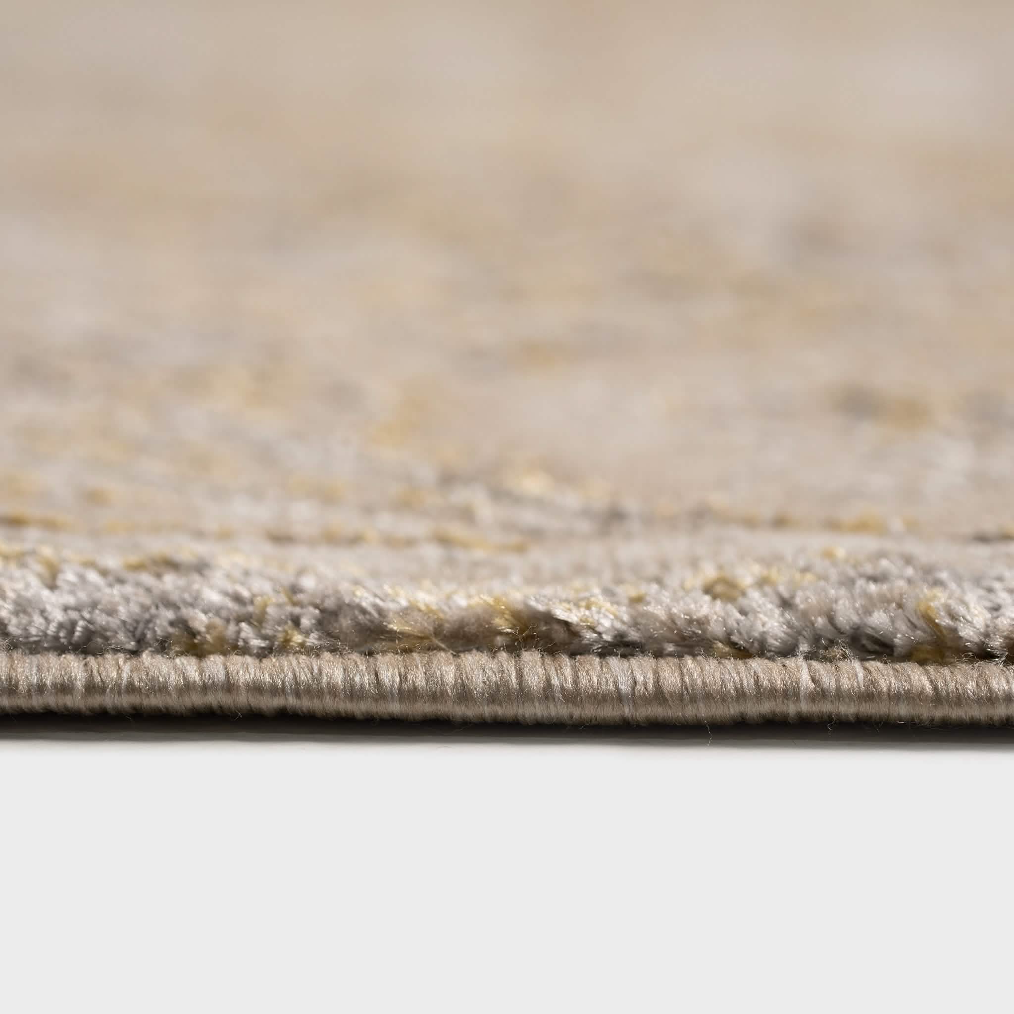 سجادة كلاسيك - نرجس